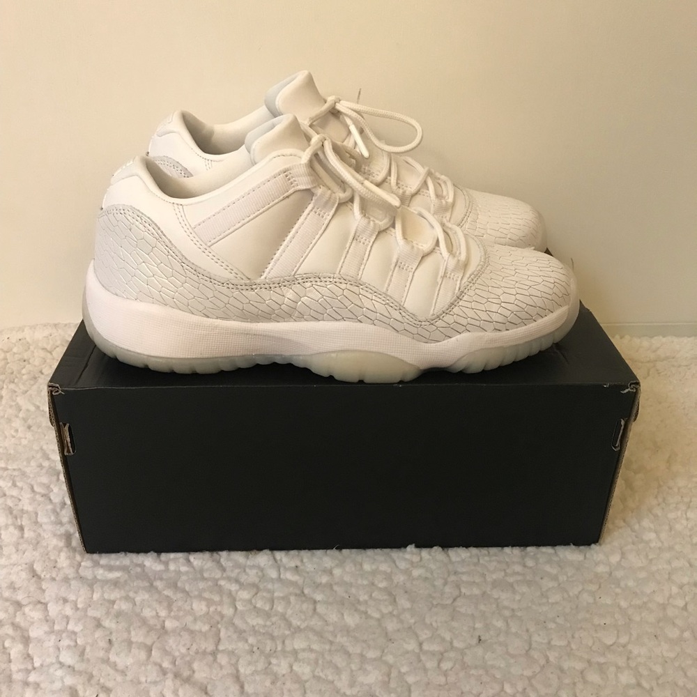 Air Jordan Retro 11 “Heiress” collection